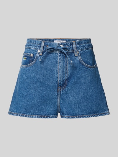 Produktfoto, Regular Fit Jeansshorts aus reiner Baumwolle von Lacoste, Denim-Optik, Kontrastnähte, 5-Pocket-Design, blaue Farbe, Logo-Patch