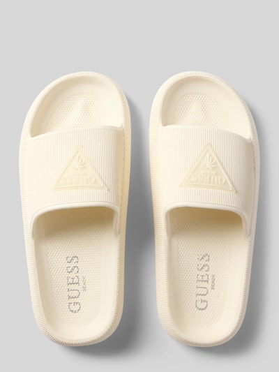 Produktfoto, Sandalette mit Label-Applikation Modell 'RUBBER SLIPPERS' von Guess, zaokrąglony nosek, kolor kremowy, wysokość obcasa 4 cm, damskie