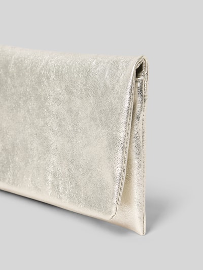 Produktfoto, Clutch uit echt leer model 'Mimosa' van Abro, metallic zilverkleur, met overslag en magneetsluiting, ritsvak binnenin, breedte 24 cm, lengte 14 cm, diepte 3 cm.