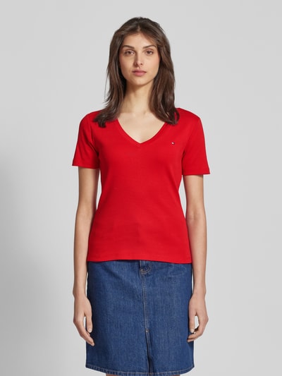 Tommy Hilfiger Slim Fit T-Shirt mit V-Ausschnitt Modell 'CODY' Rot 4