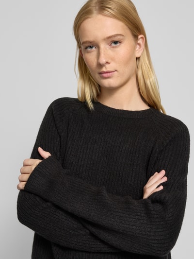 Pieces Sweter o kroju relaxed fit z okrągłym dekoltem model ‘OLLA’ Czarny 3