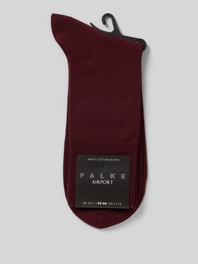 Produktfoto, Socken mit geripptem Abschluss von Falke in dunklem Rot, aus Schurwoll-Baumwoll-Mix mit Stretch-Anteil, körpernaher Schnitt