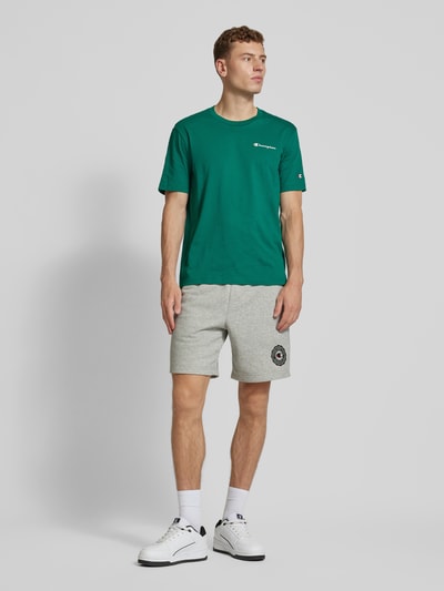 CHAMPION T-Shirt mit Label-Print Dunkelgruen 1