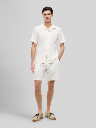 Tommy Hilfiger Regular Fit Chinoshorts Modell 'DOVER' Offwhite 1
