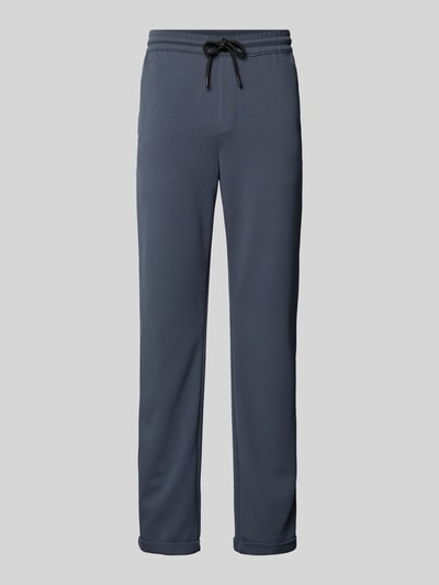 Produktfoto, Tapered Chino mit Viskose-Anteil von Tom Tailor Denim mit Optik: Unifarben, Passform: Tapered, Länge: Longline, Label-Stitching-Applikation, Tunnelzug-Verschluss, elastischem Bundabschluss, fixiertem Beinabschluss, Gesäßtaschen und seitlichen Eingrifftaschen.