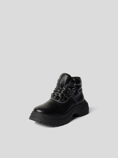 Maison Margiela Schnürboots mit Brand-Detail Schwarz 2