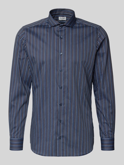 Produktfoto, Slim Fit Business Hemd mit Haifischkragen von OLYMP Level Five, reine Baumwolle, durchgängige Knopfleiste, langärmeliges Design, Sportmanschetten, schmal gestreiftes Muster in Blau, Weiß und Braun, Rückenlänge bei Größe 40: 81 cm, Schulterbreite: 39 cm, Ärmellänge: 66 cm