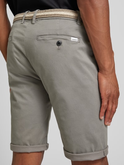 Lindbergh Slim Fit Bermudas mit Gürtel Taupe 3