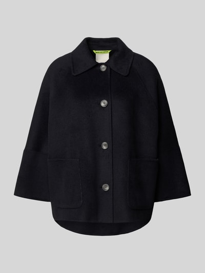 Produktfoto, Relaxed Fit Jacke aus Woll-Mix mit Umlegekragen von Fuchs Schmitt, czarny kolor, nakładane kieszenie, rękaw o dł. 3/4, listwa guzikowa, długość tyłu w rozmiarze 36: 73 cm, szerokość ramion w rozmiarze 36: 42 cm, szerokość w rozmiarze 36: 56 cm, długość rękawów w rozmiarze 36: 40 cm, miękka tekstura