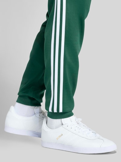 adidas Originals Slim Fit sweatbroek met contraststrepen Donkergroen - 5