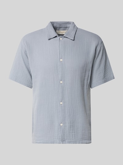Produktfoto, Regular Fit Freizeithemd mit Kentkragen von Jack & JonesR aus reiner Baumwolle in Hellblau mit Knopfleiste, 1/2-Arm, feine Struktur