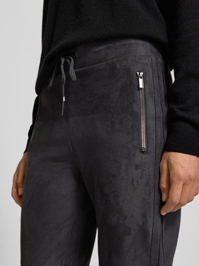 s.Oliver BLACK LABEL Tapered broek in leerlook met tunnelkoord Antraciet - 3