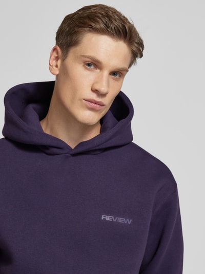 REVIEW Hoodie mit Kapuze Aubergine 3