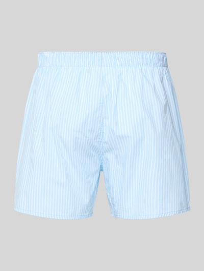Produktfoto, Boxershorts mit elastischem Bund im 2er-Pack von Christian Berg Men aus reiner Baumwolle mit lockerem Schnitt, Label-Detail, hellblau-weiß gestreift