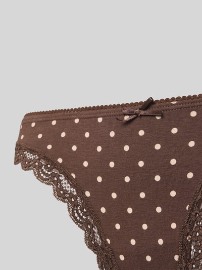 Produktfoto, brauner String aus Baumwoll-Mix im 3er-Pack von Jake*s Casual mit beigefarbenen Punkten und Spitzendetails, Detailaufnahme