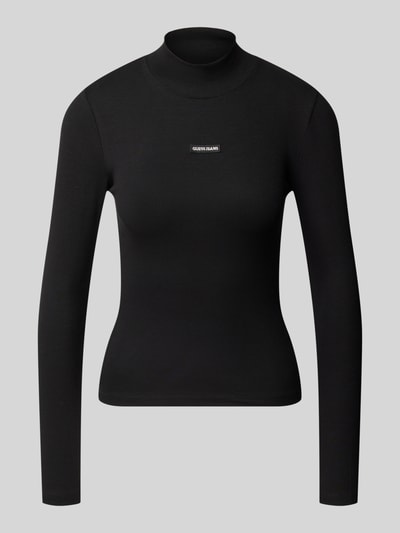 Produktfoto, Slim Fit Langarmshirt Baumwoll-Mix mit Logo-Patch von GUESS, Schwarz, Ripp-Struktur, gerippter Stehkragen, elastisch