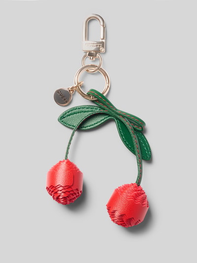 Productfoto, sleutelhanger met reliëflogo Model 'Cherries' van GUESS, karabijnhaak, bloemenmotief, Damesaccessoire, rood en groen, leertextuur