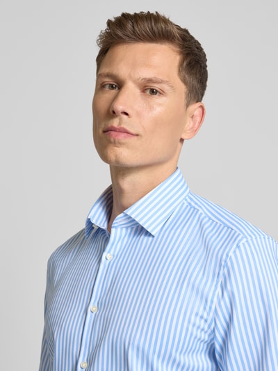 Jake*s Slim Fit Kurzarmhemd mit Kentkragen Bleu 3