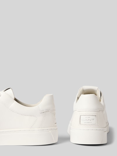 Produktfoto, Sneaker aus echtem Rindsleder Modell 'McJulien' von GANT in Weiß mit glatter Oberfläche und feinen Nähten, Herren Sneaker von GANT.