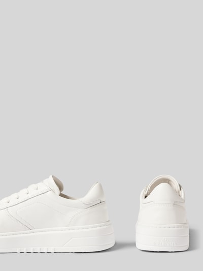 Produktfoto, Sneaker aus echtem Leder mit Logo-Print von Copenhagen, weiß, abgerundete Passform, profilierte Sohle, neutraler Hintergrund