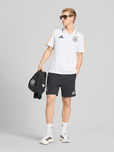 adidas Sportswear Regular Fit T-Shirt aus reiner Baumwolle Modell 'Deutschland DNA Polo WM 2026' Weiss 1