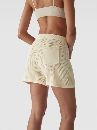 Nanushka Shorts mit Lochmuster Modell 'JAEL' Offwhite 3