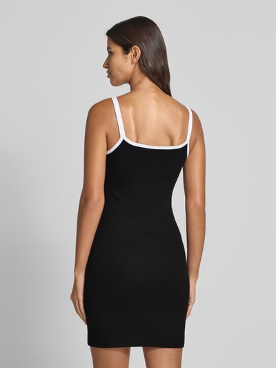 Gestuz Minikleid in Ripp-Optik mit Label-Stitching Black 5