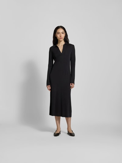 Filippa K Midikleid mit V-Ausschnitt Black 4