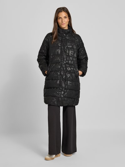 EA7 Emporio Armani Płaszcz pikowany o kroju regular fit z nadrukiem z logo na całej powierzchni model ‘Caban’ Czarny 4