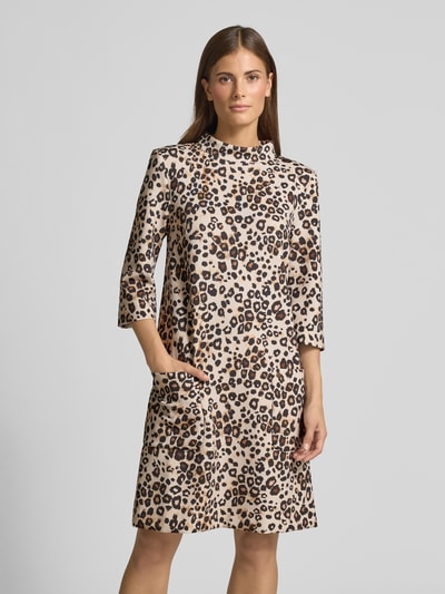 Marc Cain Knielanges Kleid mit Allover-Animal-Print Camel 4