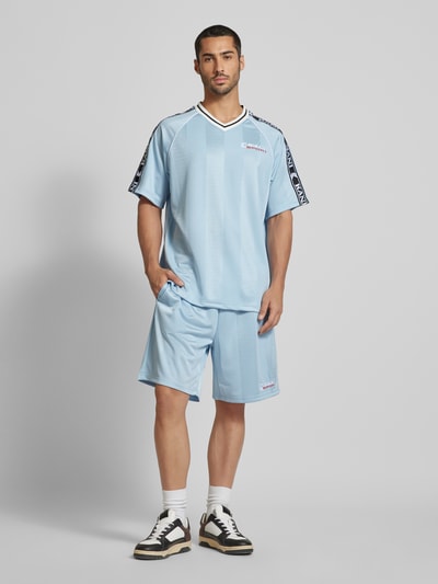 KARL KANI Shorts mit Streifenmuster Hellblau 1