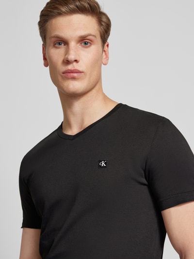 Calvin Klein Jeans T-shirt met V-hals, model 'CK EMBRO' Zwart - 3