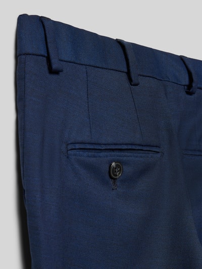 Produktfoto, Spodnie materiałowe z zakładkami w pasie, mieszanka materiałów z dodatkiem wełny, prosty krój, kieszenie z tyłu, model 'SOLARIS' od Jack & Jones, długość wewnętrzna nogawki 63 cm, szerokość w pasie 35 cm, ciemnoniebieska tekstura
