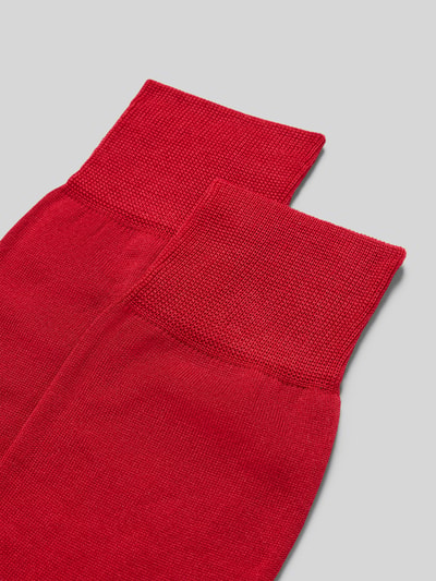 Produktfoto, Socken mit Label-Print im 2er-Pack von Christian Berg Men in kräftigem Rot, Baumwoll-Mix, gerippter Abschluss, detailreiche Textur