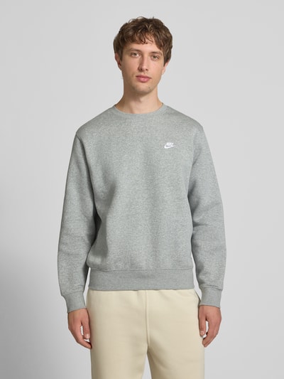 Nike Sweatshirt mit Label-Stitching und Rundhalsausschnitt Hellgrau 4