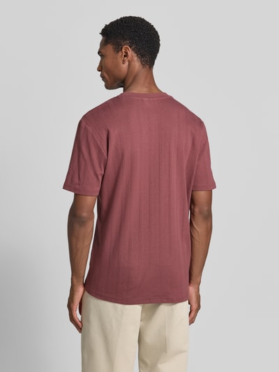Jake*s Studio Men Regular Fit T-Shirt mit Allover-Loch-Stitching Dunkelrot 5