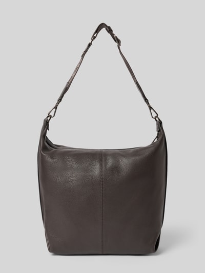 Productfoto, Handtasche mit Logo-Prägung Modell 'PARIS' van LIEBESKIND BERLIN in donkerbruin leer met reliëflogo, hoofdvak met ritssluiting, verstelbare schouderband, ritsvak binnenin, breedte 38 cm, lengte 33 cm, diepte 12 cm, bandlengte 62 cm.