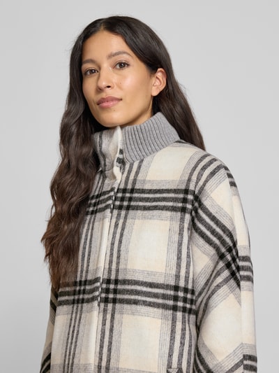 comma Mantel mit Stehkragen Offwhite 3