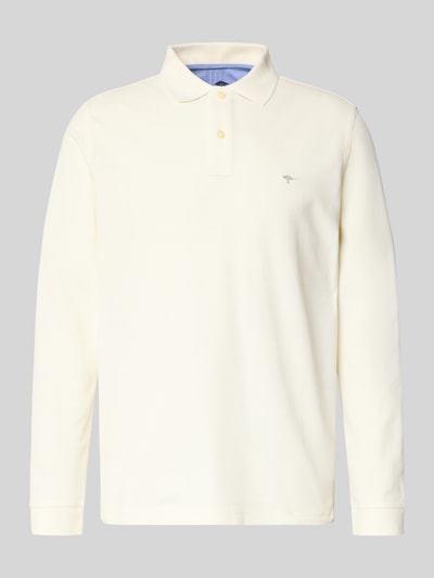 Produktfoto, Poloshirt mit Label-Stitching von Fynch-Hatton für Herren aus reiner Baumwolle, Regular-Fit, Polokragen, Knopfleiste, gerippte Ärmelabschlüsse, Rückenlänge bei Größe M 37 cm, helles Uni-Design, glatte Textur