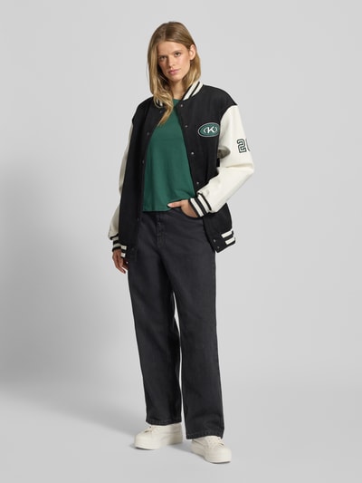 Levi's® T-shirt met labelpatch Rietgroen - 1