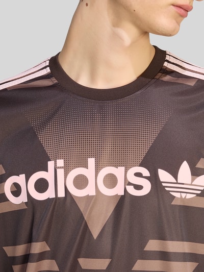 adidas Originals Regular Fit T-Shirt mit Label Schriftzug Dunkelbraun 3