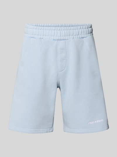 Produktfoto, Regular Fit Shorts mit Logo-Stitching von Pegador aus Baumwoll-Mix in Hellblau, elastischer Bund, glatte Textur, Herren Shorts, Bundweite 42 cm, Innenbeinlänge 22 cm, Größe M