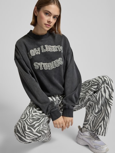 Low Lights Studios Oversized Sweatshirt mit Label-Stitching Anthrazit 3