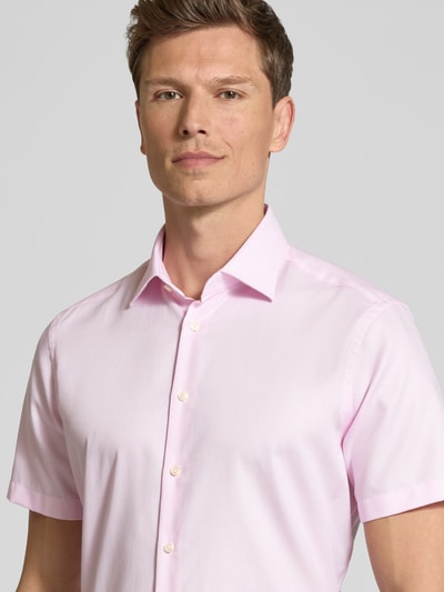 Christian Berg Men Regular Fit Business-Hemd mit Kentkragen Rosa 3