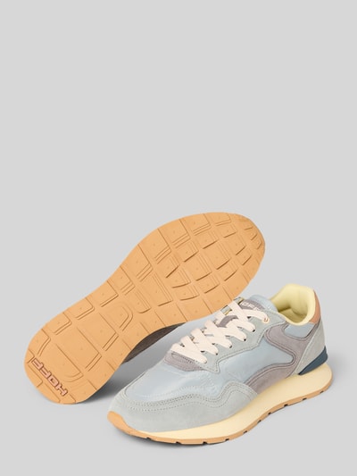 Produktfoto, Sneaker mit Schnürung und Gummisohle Modell 'CITY RETRO' von HOFF in Grau mit beiger Sohle, abgerundete Spitze, 3 cm Absatzhöhe, Damen Sneaker
