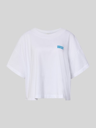 Produktfoto, weißes T-Shirt mit überschnittenen Schultern, Rundhalsausschnitt, blauem Logo-Print, Modell 'GIXY' von American Vintage, lockere Passform, reine Baumwolle