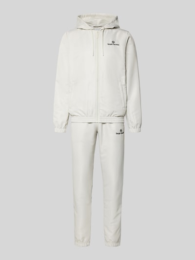 Produktfoto, weißer Regular Fit Tracksuit mit Logo-Stitching Modell 'Carson' von SERGIO TACCHINI, elastische Abschlüsse, Reißverschluss, Kapuze mit Tunnelzug, Eingrifftaschen, glatte Textur, Herren, Bundweite 38 cm, Rückenlänge 67 cm, Schulterbreite 43 cm, Ärmellänge 70 cm, Innenbeinlänge 76 cm