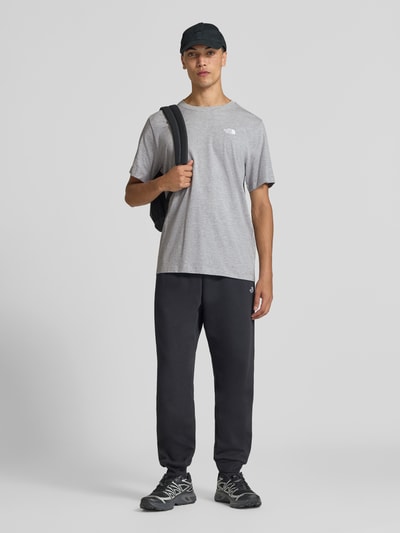 The North Face Regular Fit T-Shirt mit Rundhalsausschnitt Modell 'EVOLUTION' Mittelgrau 1