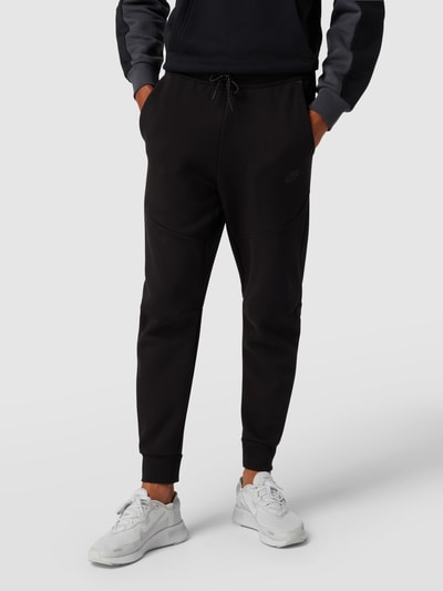 Nike Tech Sweatpants mit Label-Print Black 4