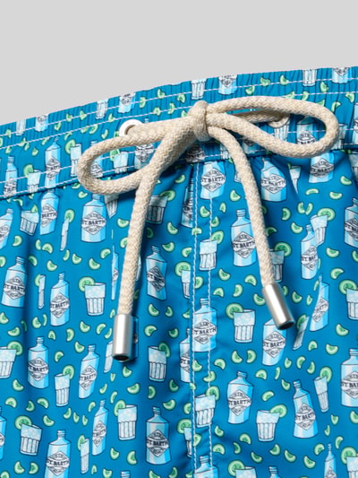 Produktfoto, Badehose im Allover-Look Modell 'LIGHTING MICRO FANTASY' von MC2 Saint Barth in Blau mit elastischem Bund und Regular-Fit, Detailaufnahme.
